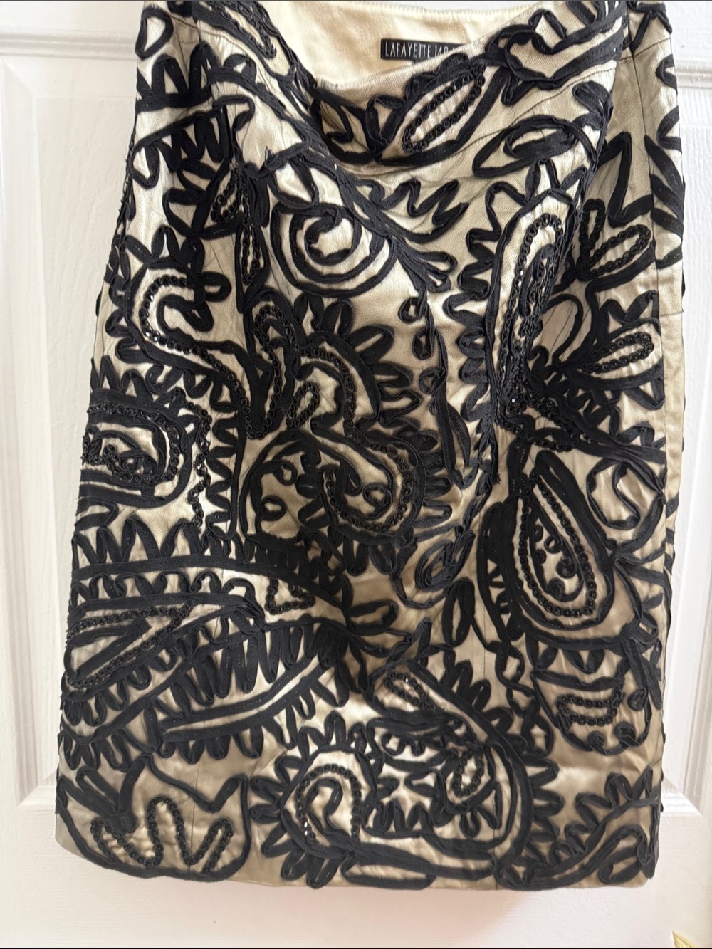 Lafayette 148 New York Cream Pencil Skirt with Black Embroidered Appliqué